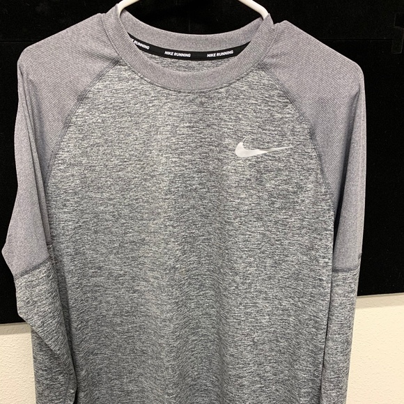 nike long sleeve pullover